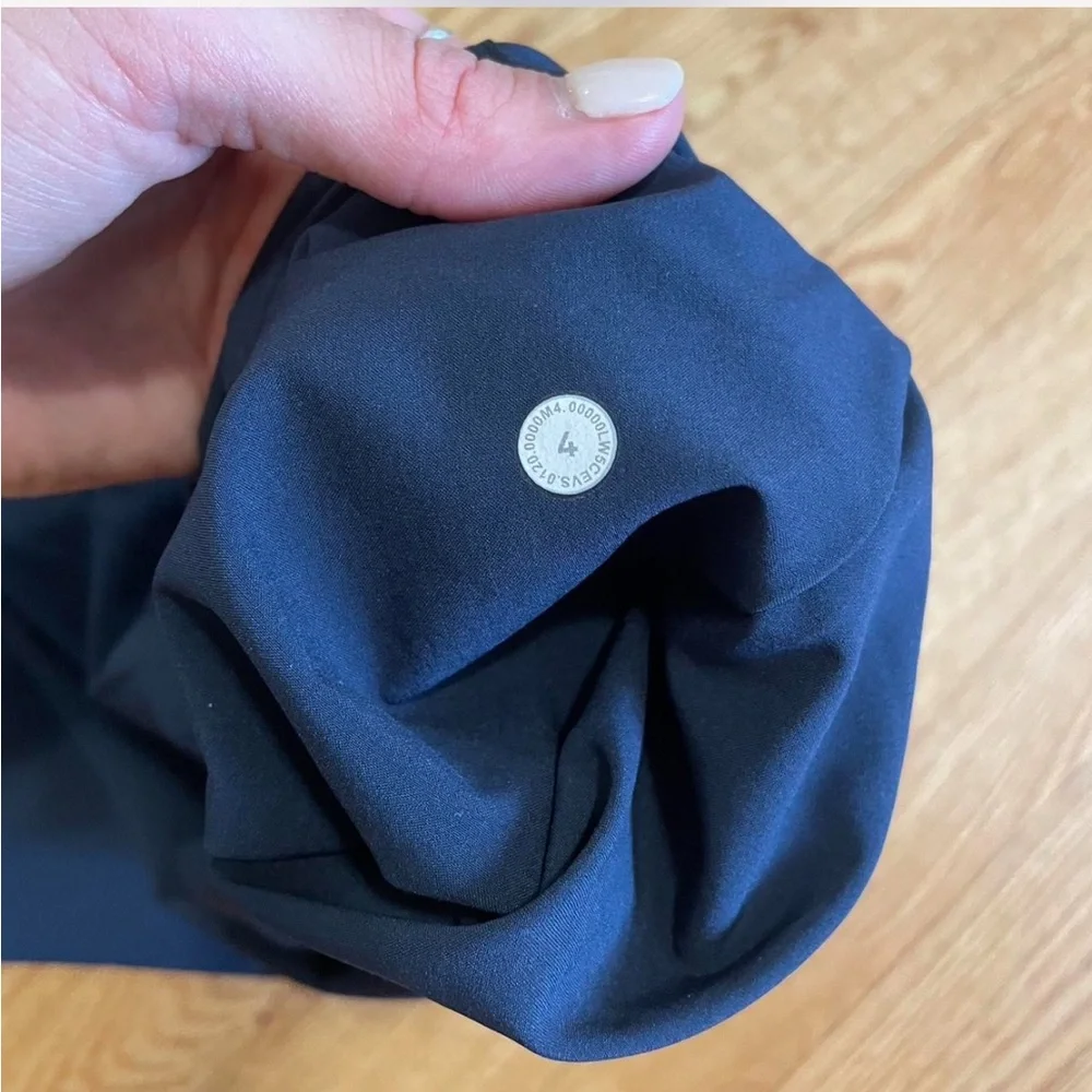 Lululemon Wanderer Jogger - Picture 8 of 8